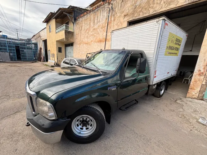 Caminhão F350 Baú 2003, Conservado Motor Cumes, carrega 4T, em excelente estado