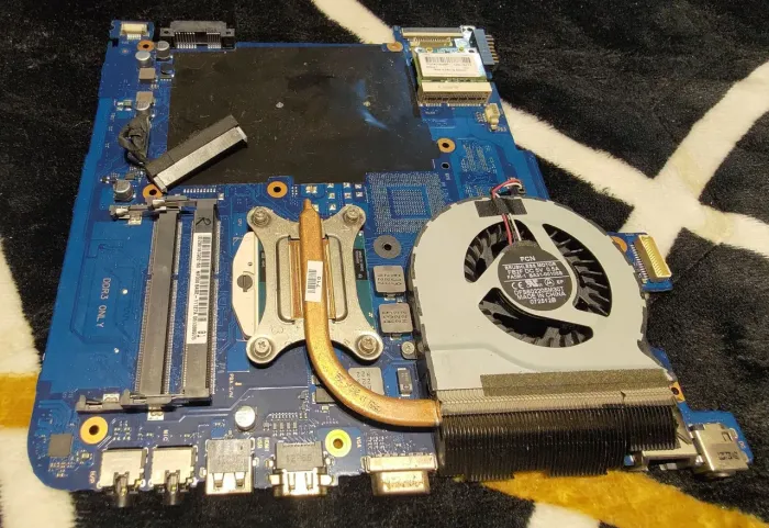 Placa-mãe Note Samsung ANP300BA92 (Intel Core i3-3110M) - Completa e Funcionando