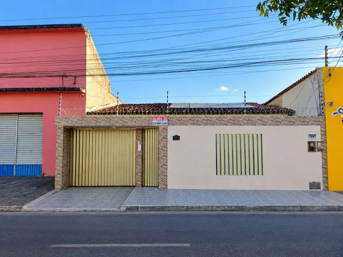 CASA PARA LOCAÇÃO ? SÃO LUIZ 1 / OURO PRETO
