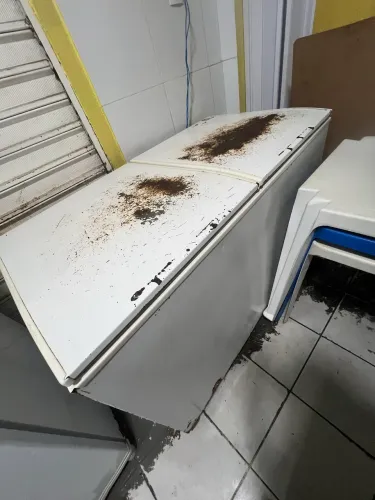 VENDO FREEZER