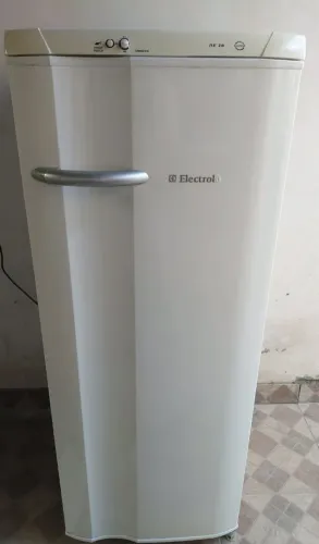 Geladeira Electrolux Re 28 Impecável Entrego