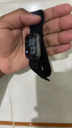 Vendo Apple Watch Series 4 44mm está com a tela trincada mas funciona perfeitamente