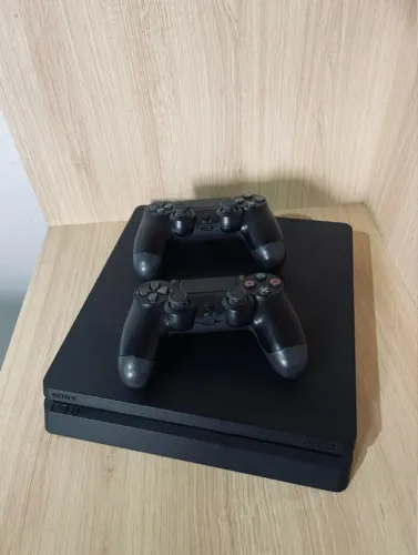 Vendo Ps4, 1 tera, 2 controles !