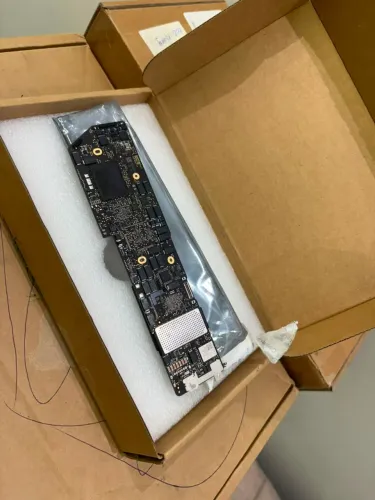 Placa-Mãe (lógica board ) MacBook Air 13° Retina ( Modelo A1932)