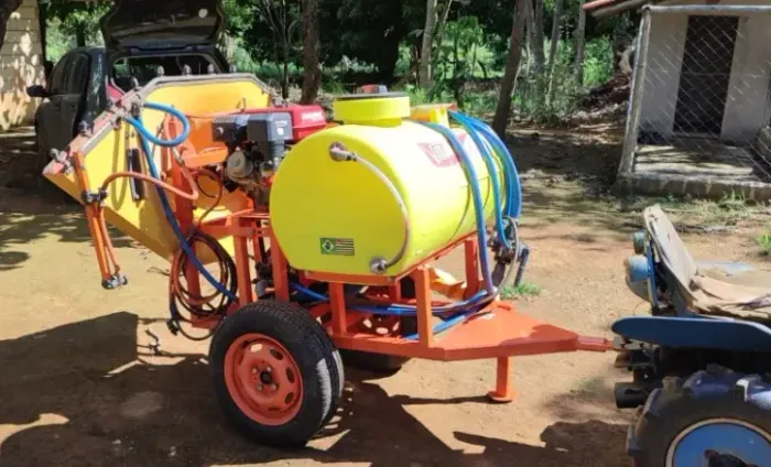 ATOMIZADOR AGRICOLA PULVERIZADOR PARREIRAL 200L ADVENTURE