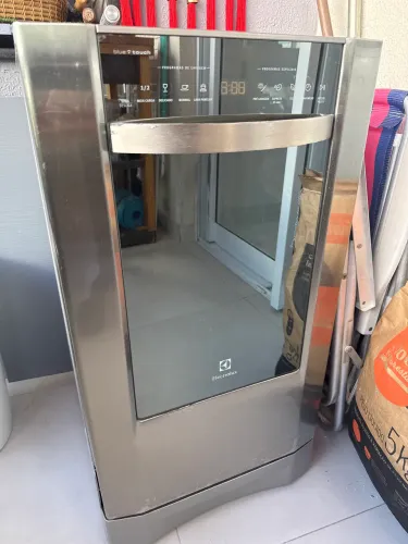 Máquina de Lavar Louça Eletrolux 10 serviços Blue touch