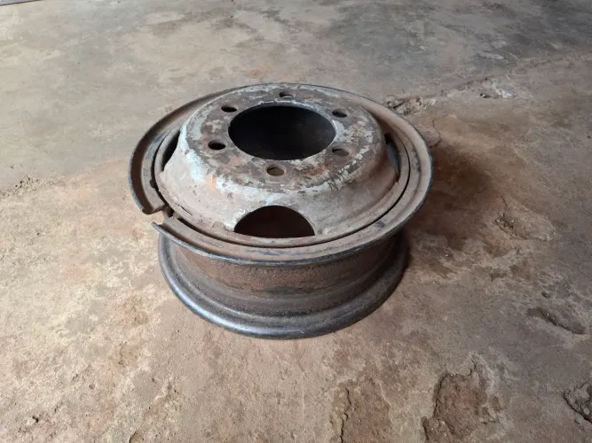 RODA DE FERRO 06 FUROS