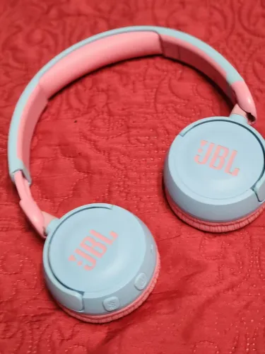 Fone Bluetooth jbl original, com nota fiscal , em excelente estado.