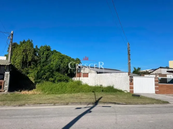 Terreno à venda no bairro Bom Retiro em Matinhos