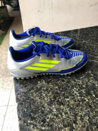 Chuteira Adidas F50 Club Society - Tamanho 41