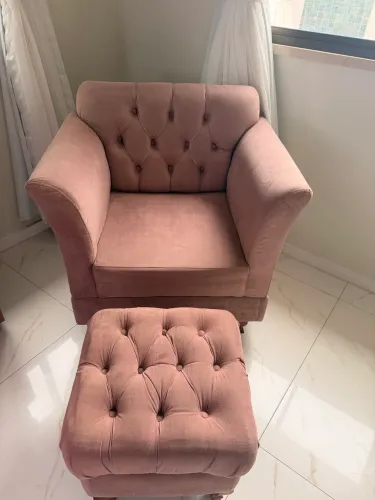 Vende-se poltrona seminova rosa seco