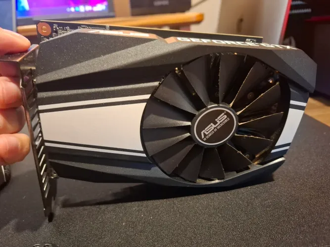GTX 1660 Super ASUS