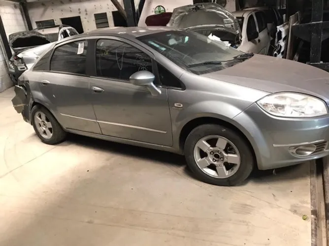 Sucata para venda de peças Fiat/ Linea Absolute 1.8 DL 2010/2011