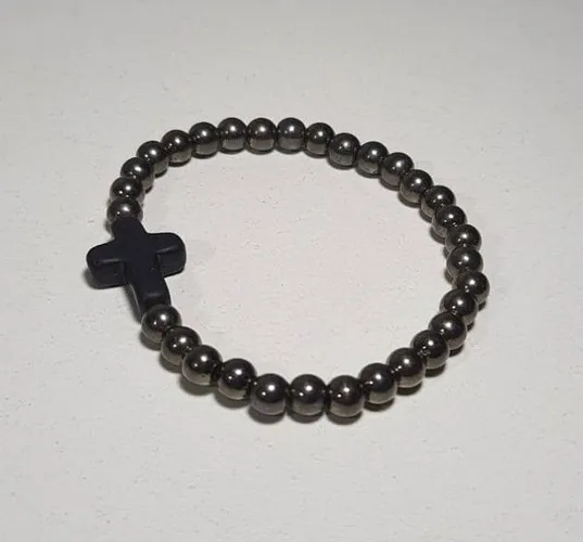 Pulseira Metálica com Cruz Preta