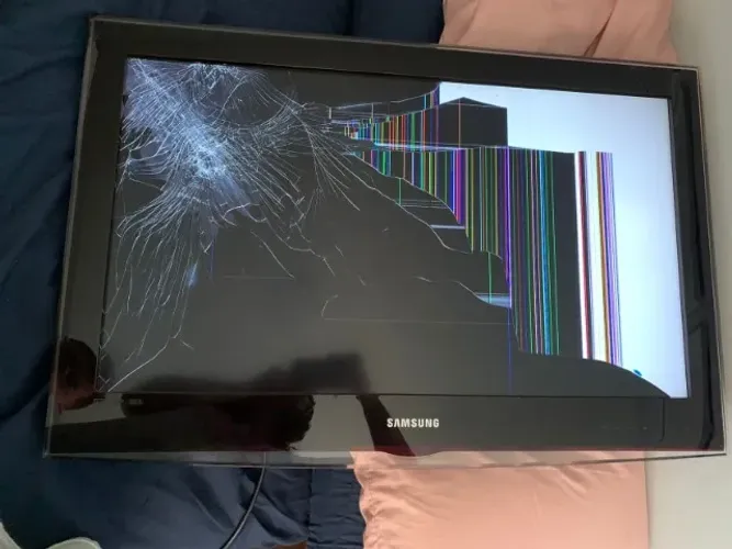 TV Samsung LN32B550K1V Quebrada