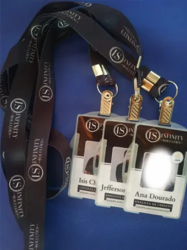 Crachás e Cordões