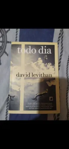 Todo Dia - David Levithan - Capa Comum