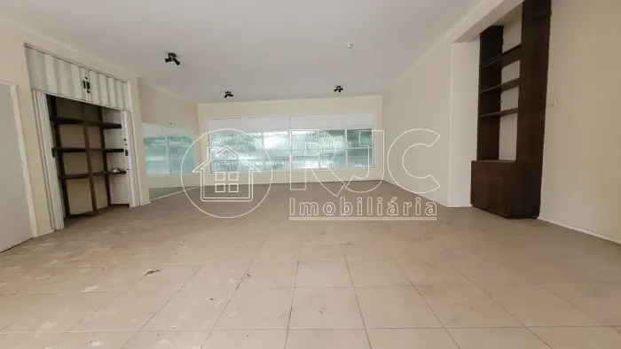 Excelente casa em localização privilegiada, ideal para quem busca conforto e praticidade