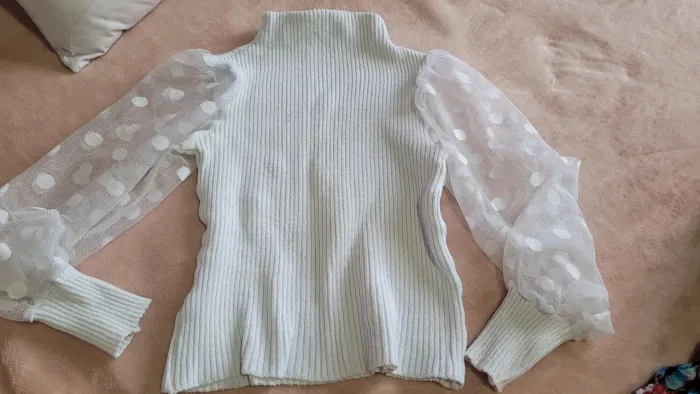 Blusa de lã com Mangas de Tule - Tamanho P