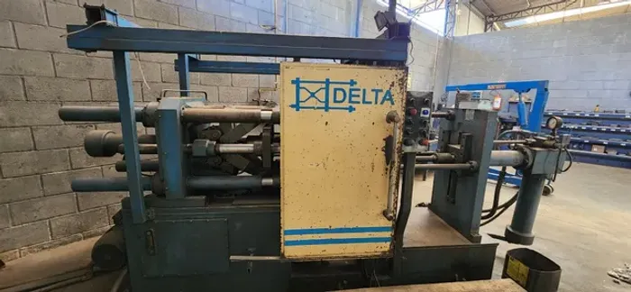 Injetora de Aluminio Delta T100 