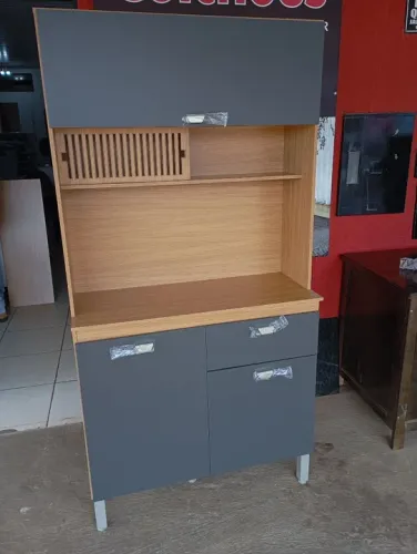Armário de cozinha.