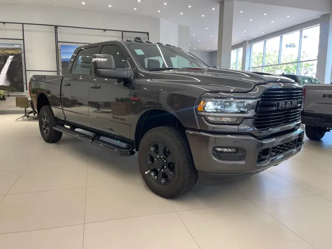 RAM 2500 NIGHT A PRONTA ENTREGA 2024/2024