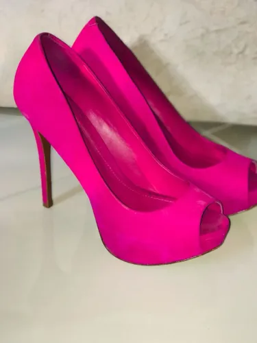 Peep toe fucsia shutz -37/38<br>Número: 37/38<br>R$ 69,99
