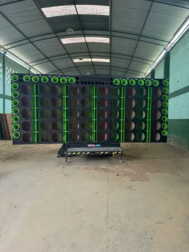 Carretinha de som automotivo, 50 falantes, a maior do Rio