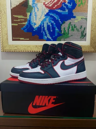 Air Jordan 1 High Bloodline - (Original ArtWalk)