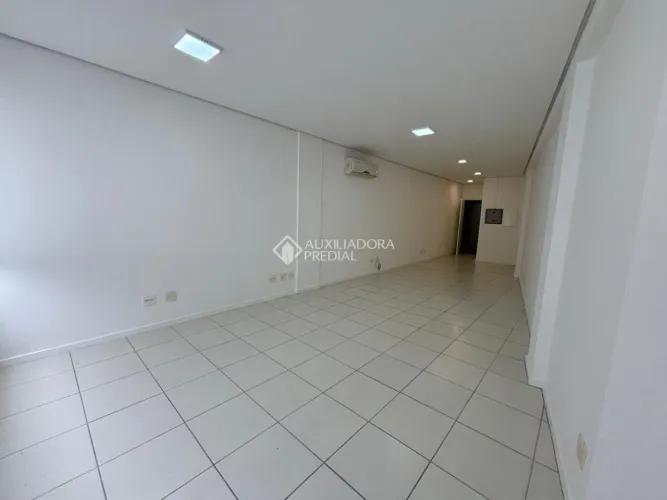 Escritório à venda no Córrego Grande com 39 m² de área útil para sua empresa crescer