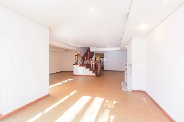 Casa em Condomínio 4 quarto(s), no bairro Três Figueiras