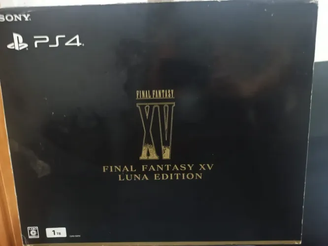 Playstation 4 (PS4) Final Fantasy XV Luna Edition - RARIDADE