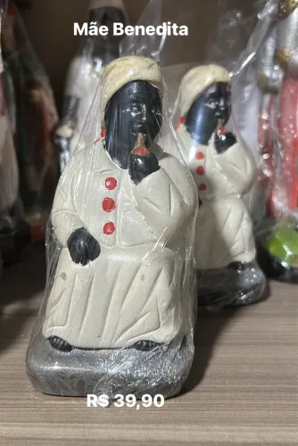Mãe Benedita de gesso