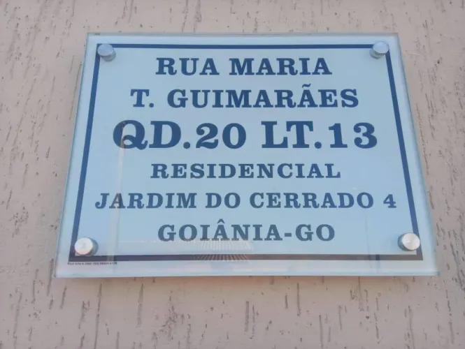 Placas residencial e comercial 