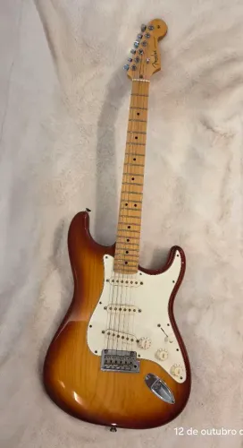 Guitarra Fender Stratocaster