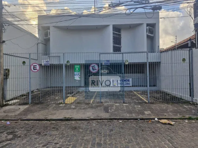 Casa à venda, 350 m² por R$ 900.000,00 - Casa Amarela - Recife/PE