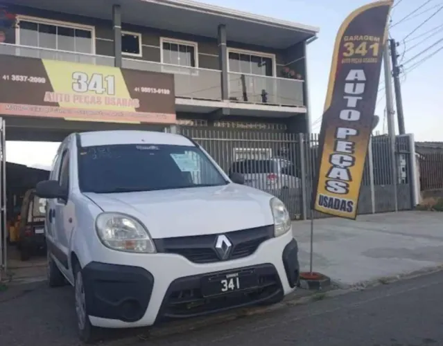 Bau carroceria kango sem nada só a lata sem acessórios