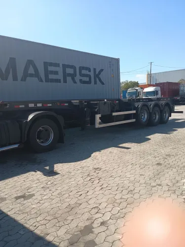 Carreta/bug porta container guerra 78 mil sem pneu 2014
