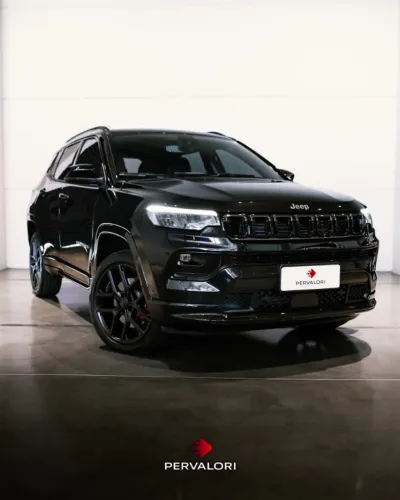 Compass Black Hurricane 2025 com apenas 600 km