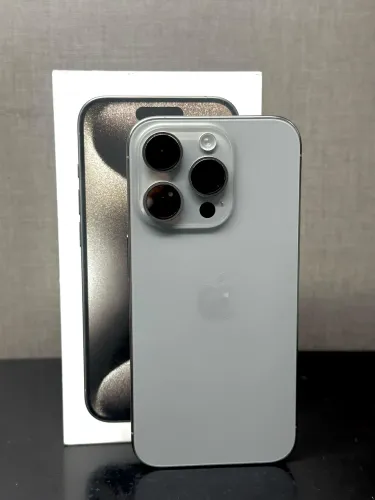 iPhone 15 Pro 128GB 89%, Natural Titanium Possui caixa