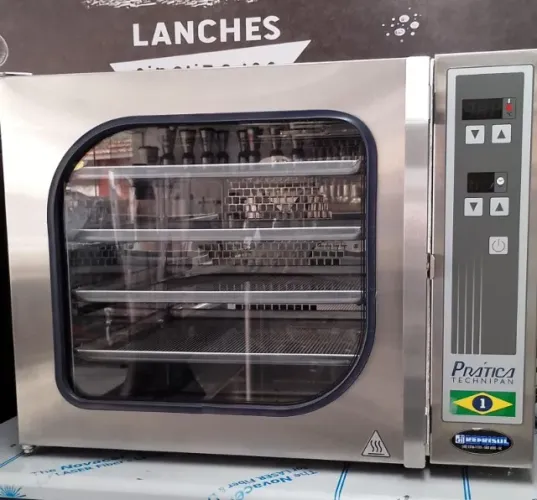 Forno de Convecção Prática / Amanda