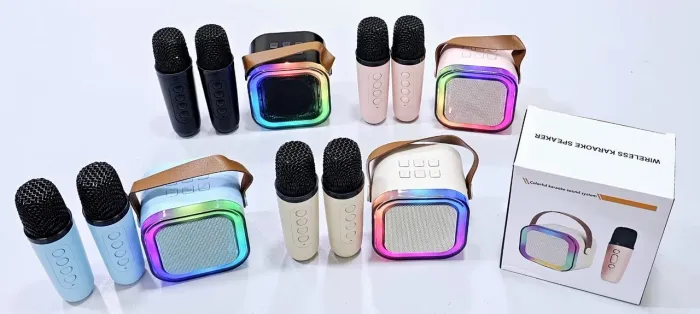Mini caixa de som com microfone 