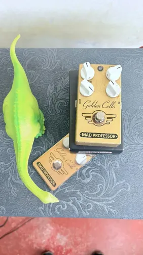 Pedal Mad Professor Golden Cello