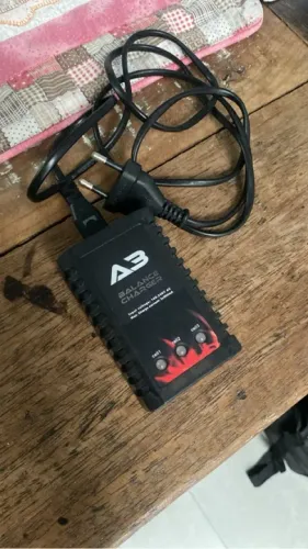 Carregador digital baterias lipo com balanceamento