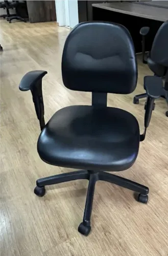 BAIXEI O PREÇO!! Cadeira de Escritório Ergonômica com Rodinhas . Ainda tenho 10 cadeiras.