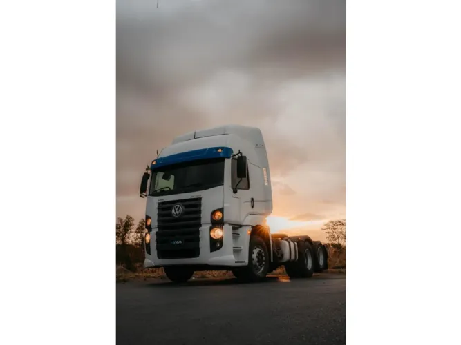 Volkswagen 25.360 2023