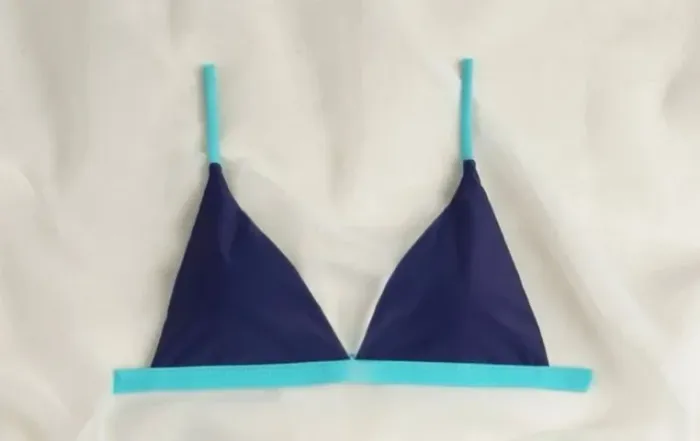 Biquíni azul - somente a parte de cima