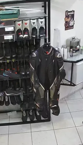 Macacão  Dainese 56 eur aspide pró   zero muito novo