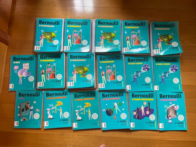 Livros Didáticos/ Apostilas Bernoulli 2ª Série- 2023