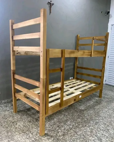 Beliche de Madeira Maciça